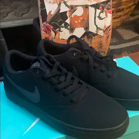 nike sb check solar black anthracite